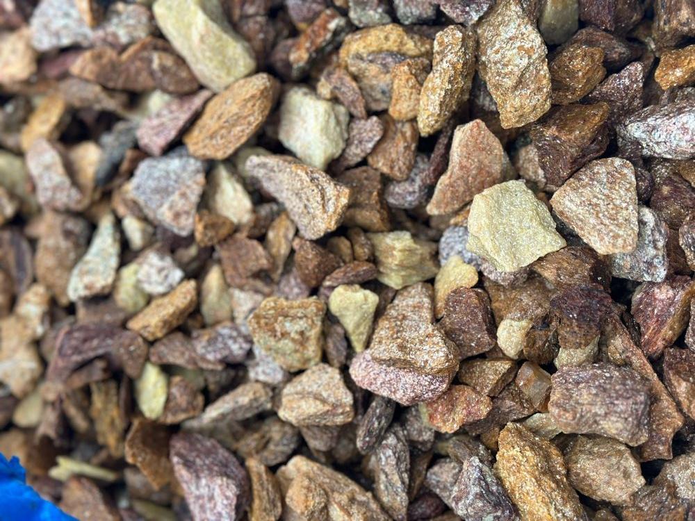 Златолит персиковый декоративная каменная крошка купить в Краснодарском крае