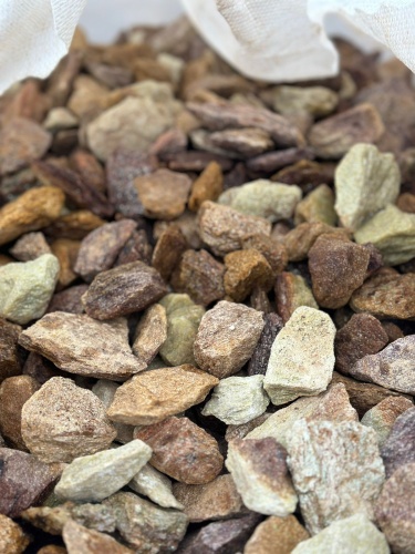 Златолит персиковый декоративная каменная крошка купить в Краснодарском крае