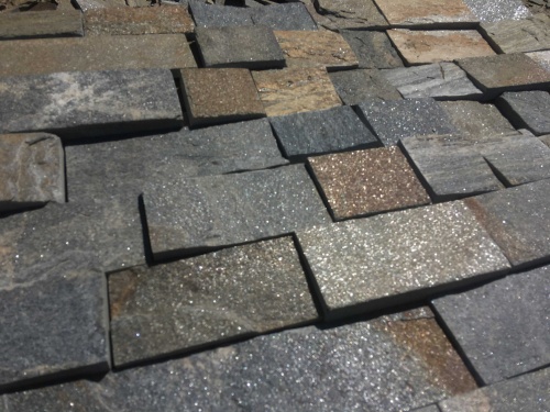 Плитка пилёная златолит Уральский для цоколя, отмостки купить в Краснодарском крае