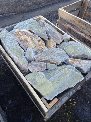 Златолит жёлтый, жёлто-зелёный глыбки и валуны для ланшафтного дизайна купить в Краснодарском крае
