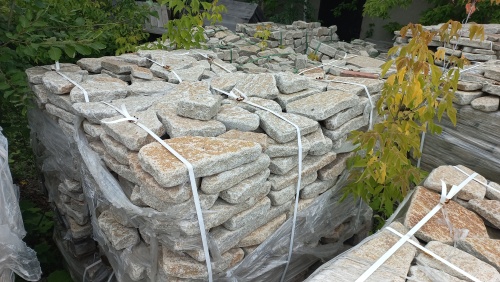 Гранитный плитняк галтованный для парковки купить в Краснодарском крае