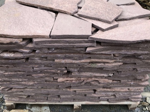 Плитняк лемезит бордовый для облицовки цоколя 20-25 мм  купить в Краснодарском крае