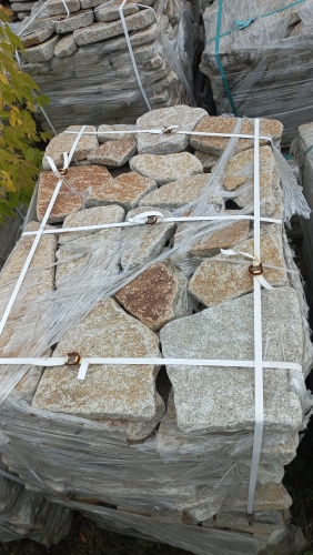 Плитняк галтованный гранитный для ландшафтного дизайна купить в Краснодарском крае