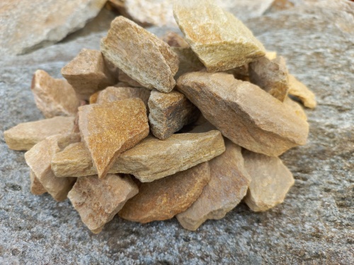 Златолит жёлтый декоративная каменная крошка купить в Краснодарском крае